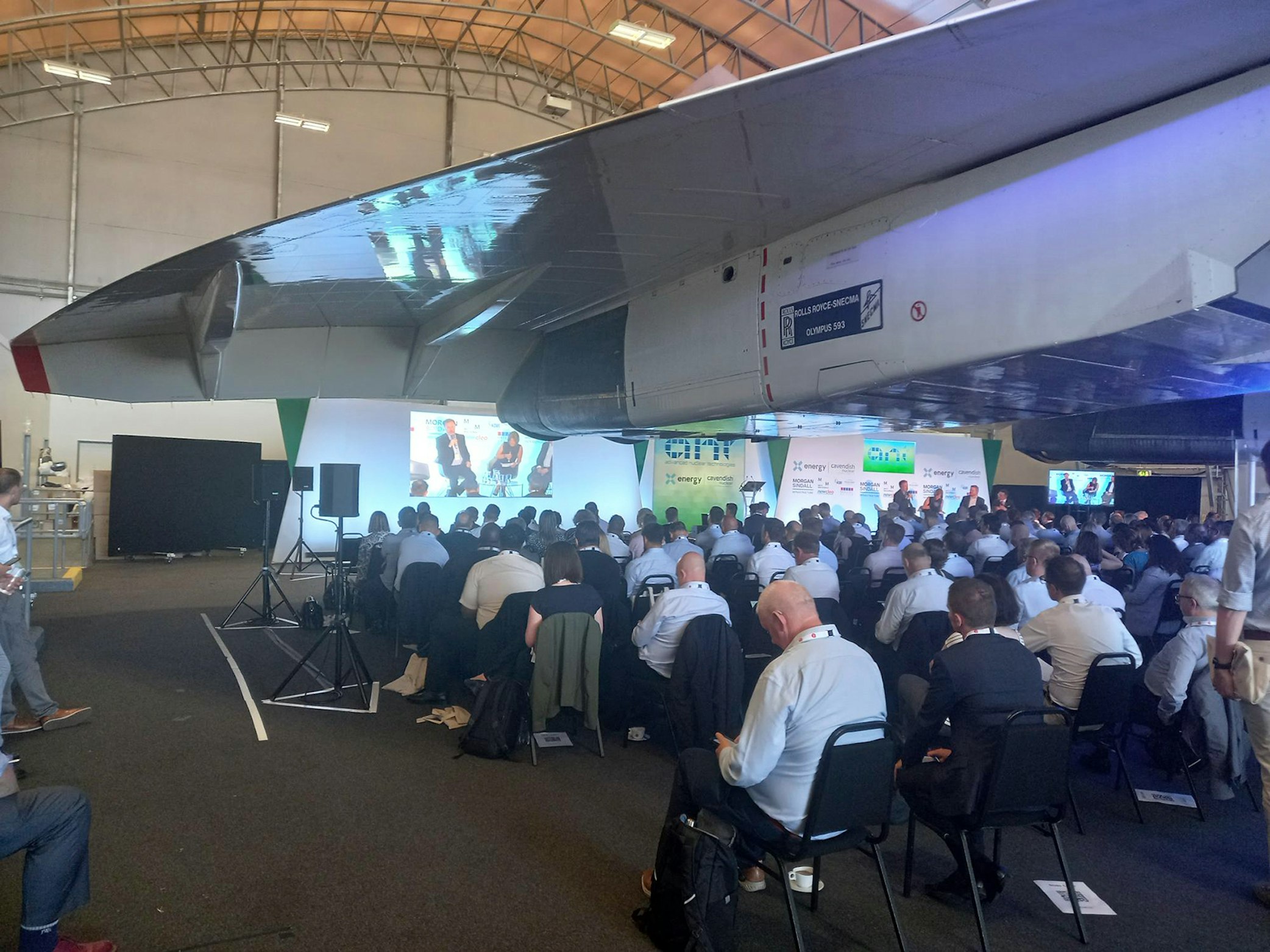 Conf under plane