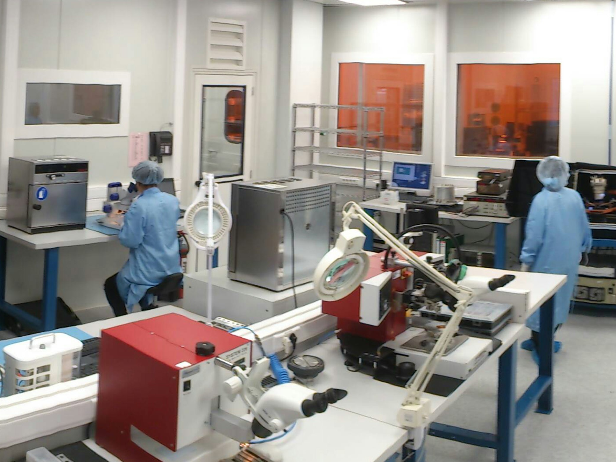 People working in lab research